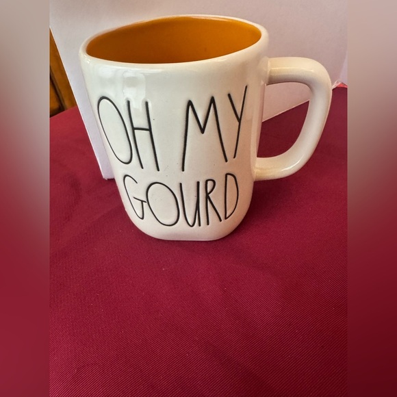 EUC Rae Dunn White/Seasonal Mugs “Oh My Gourd” - Picture 1 of 4